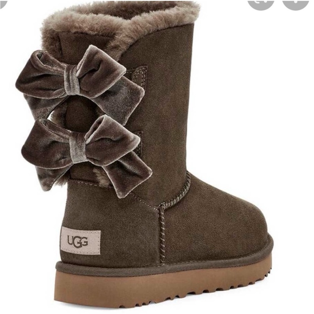 Bailey bow boot